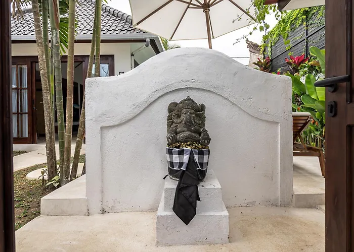 Moonlight By Evdekimi - Stylish 2br Escape With Tropical Garden And Pool