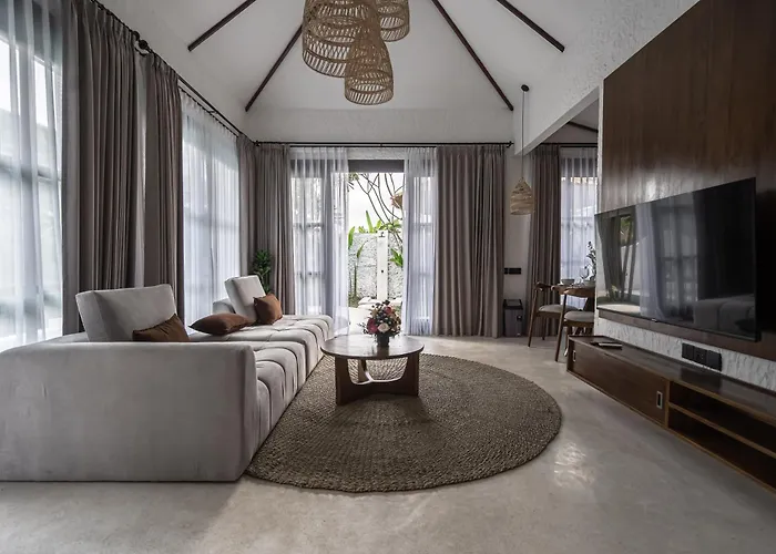 Moonlight By Evdekimi - Stylish 2br Escape With Tropical Garden And Pool *