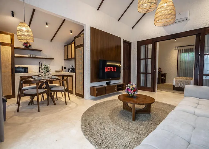 Moonlight By Evdekimi - Stylish 2br Escape With Tropical Garden And Pool