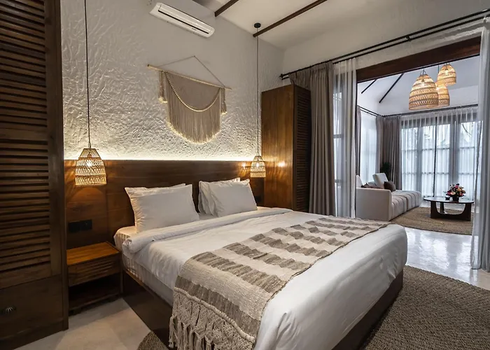 Moonlight By Evdekimi - Stylish 2br Escape With Tropical Garden And Pool Villa *
