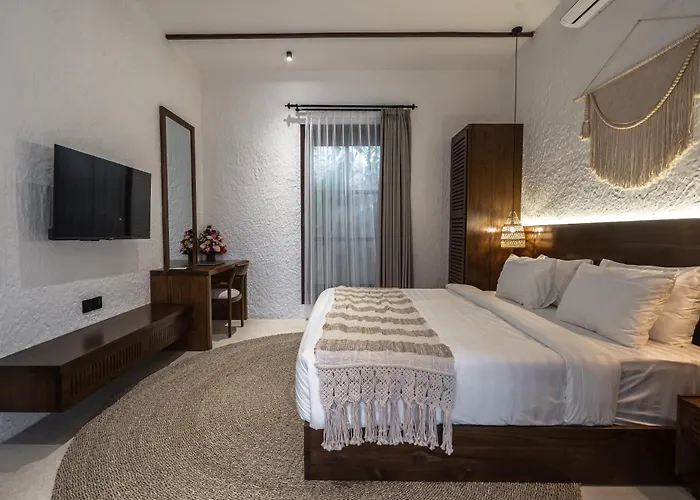 Moonlight By Evdekimi - Stylish 2br Escape With Tropical Garden And Pool Ubud