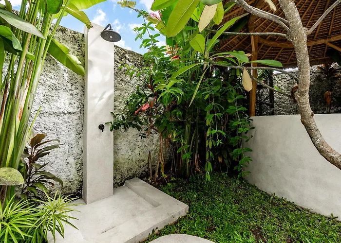 Moonlight By Evdekimi - Stylish 2br Escape With Tropical Garden And Pool Villa