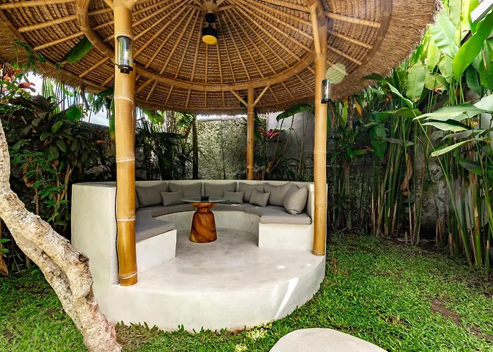 Villa Moonlight By Evdekimi - Stylish 2br Escape With Tropical Garden And Pool